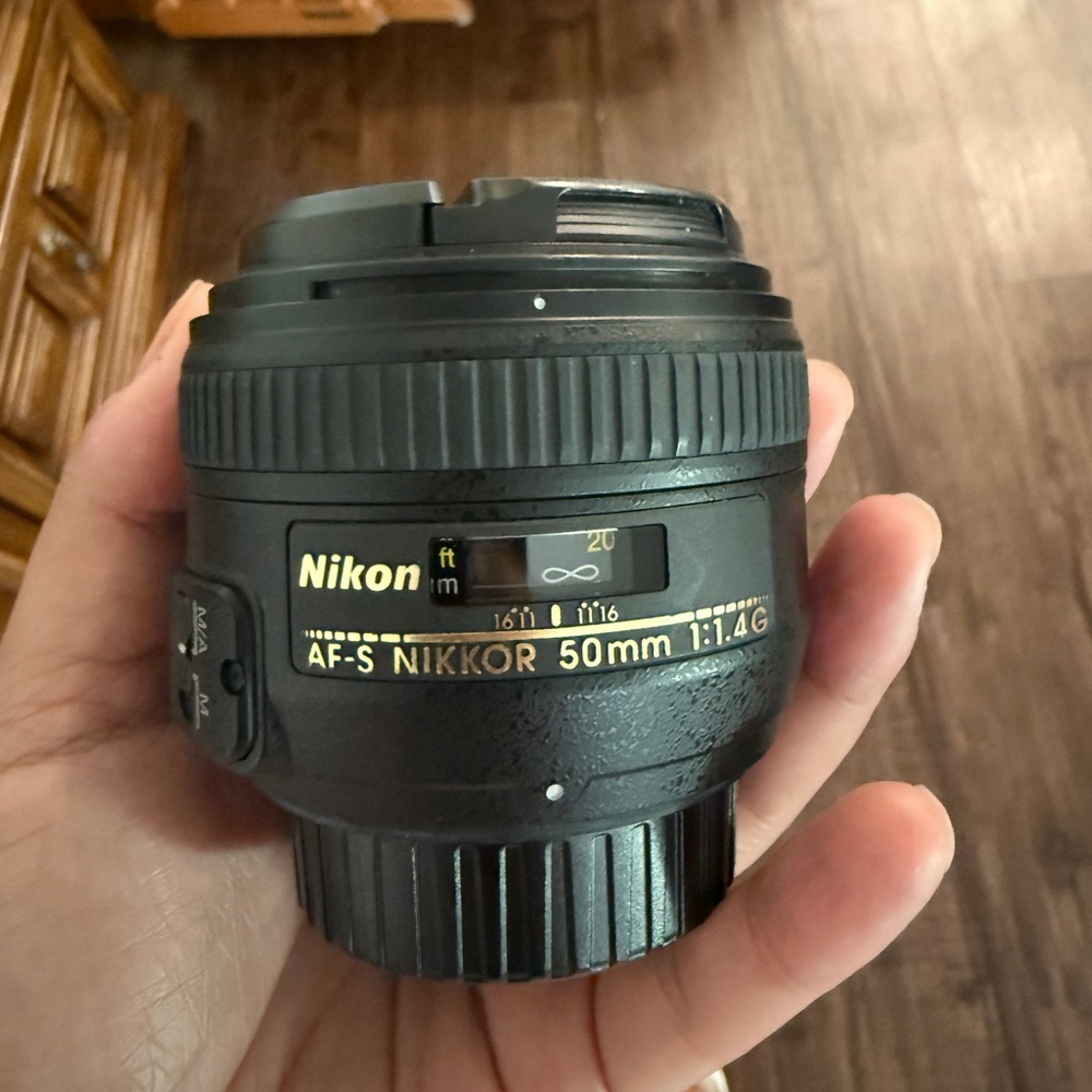 Nikon Black Professional DSLR Lens